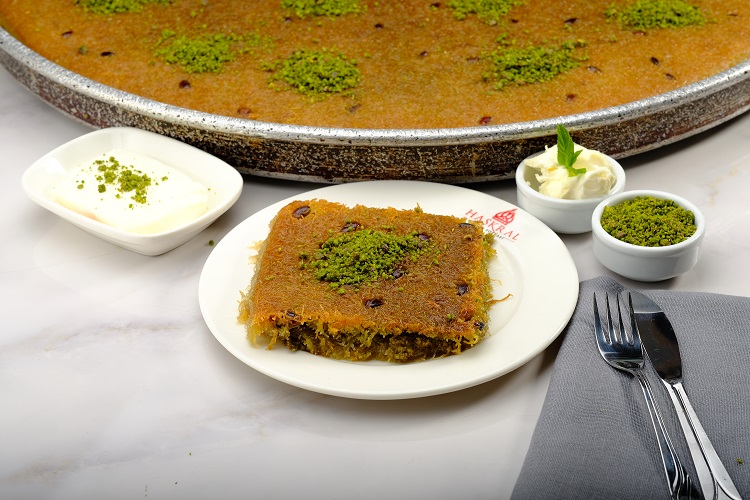 Fıstıklı Kadayıf Tatlısı